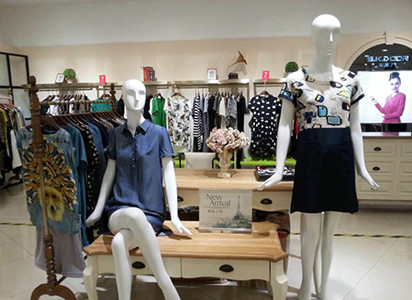 石庫門風(fēng)情與現(xiàn)代時(shí)尚的完美融合——上海安米服飾品牌解析